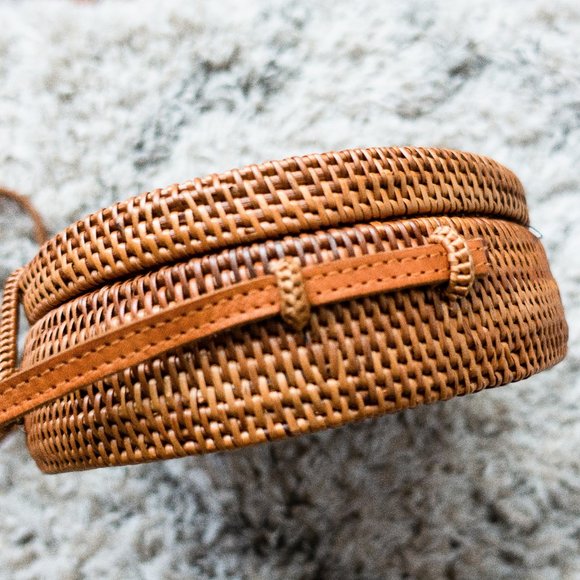 Balinese Rattan Bag (Round) - Picture 11 of 13